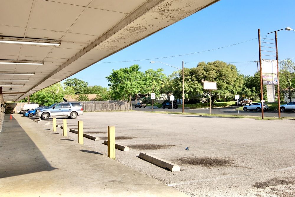 2707 Rogge Ln, Austin, TX 78723
